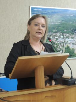 *A retirada da máscara é permitida durante o pronunciamento.