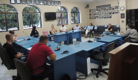 Encontro é promovido para debater sobre novo cargo na Educação