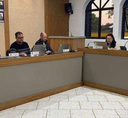 Reunião Antecede Sessão Ordinária com Projetos Relevantes para o Município