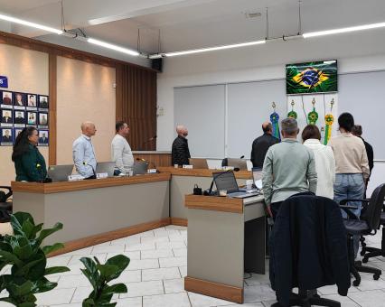 Vereadores de Cruzeiro do Sul deliberam sobre projetos em Sessão Ordinária